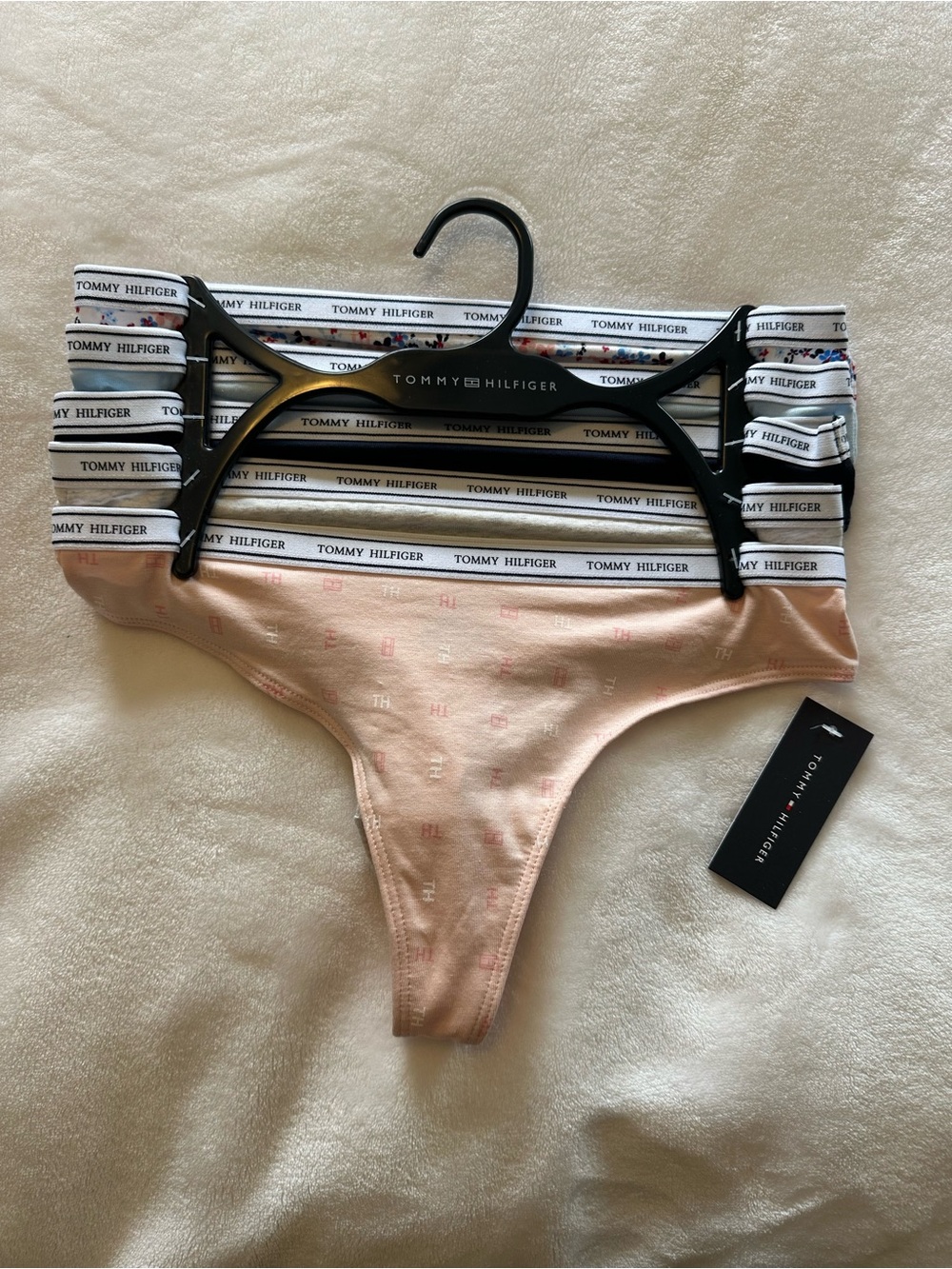 NWT Tommy Hilfiger Logo Thong Set